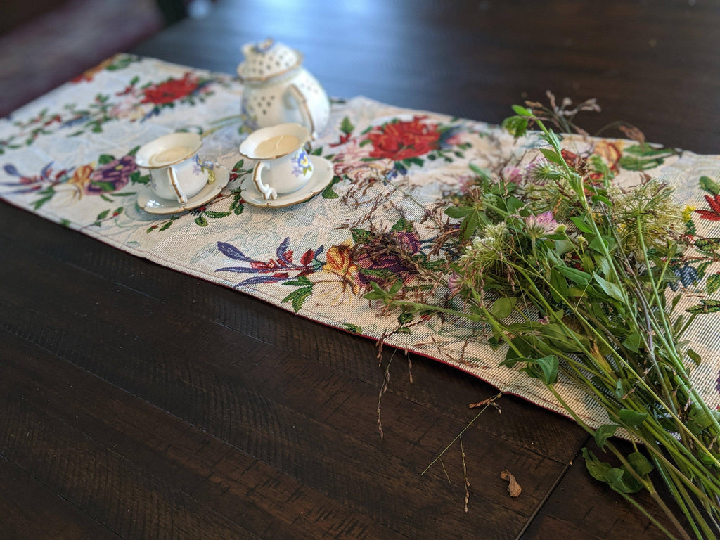 DaDa Bedding Floral Roses Tropical Paradise Birds Woven Tapestry Dining Table Runner (18116)