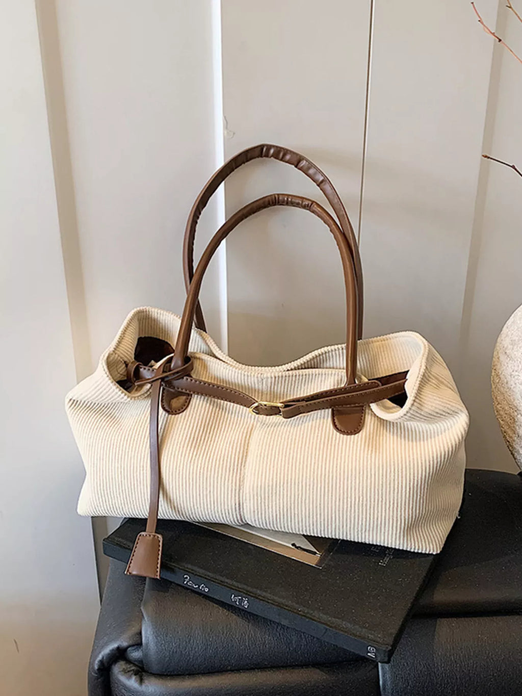 Buckle Decor Shoulder Bag