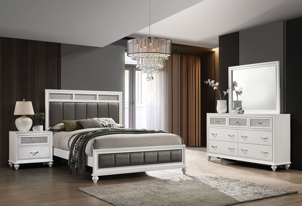Barzini 4-piece Eastern King Bedroom Set White