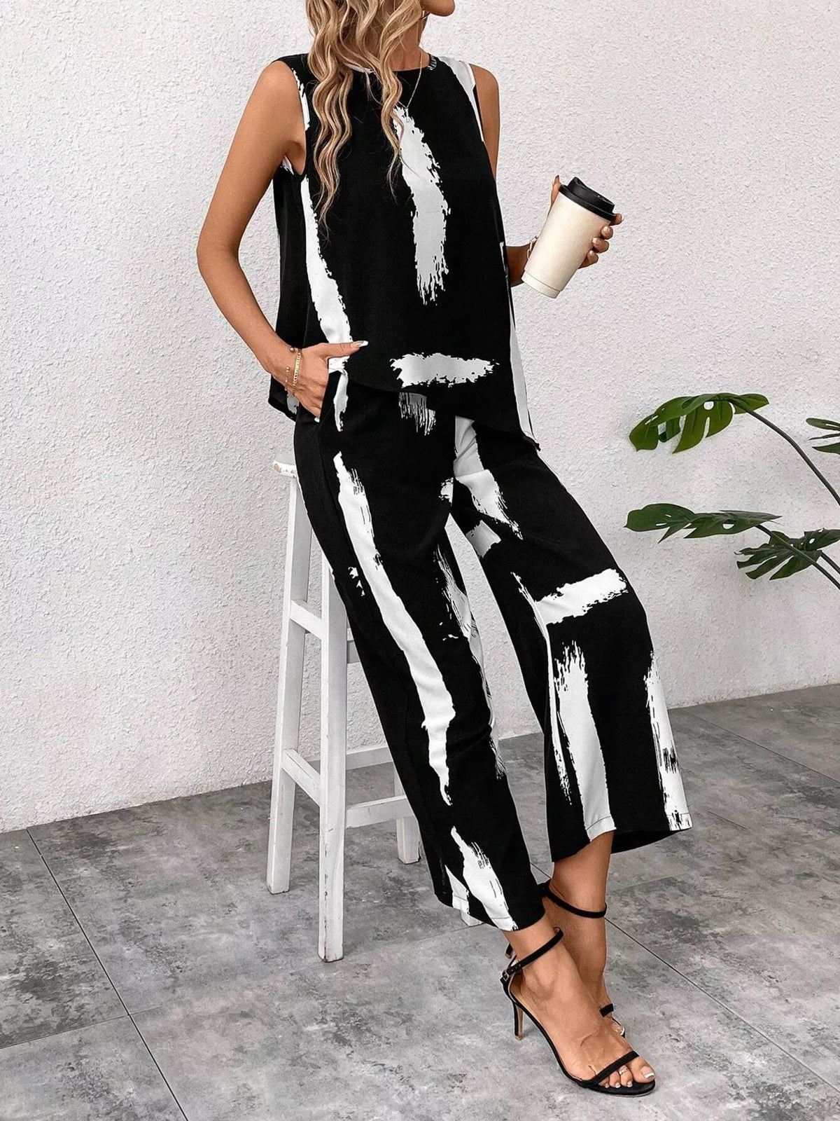 Abstract Print Sleeveless Top & Wide Leg Pants Set