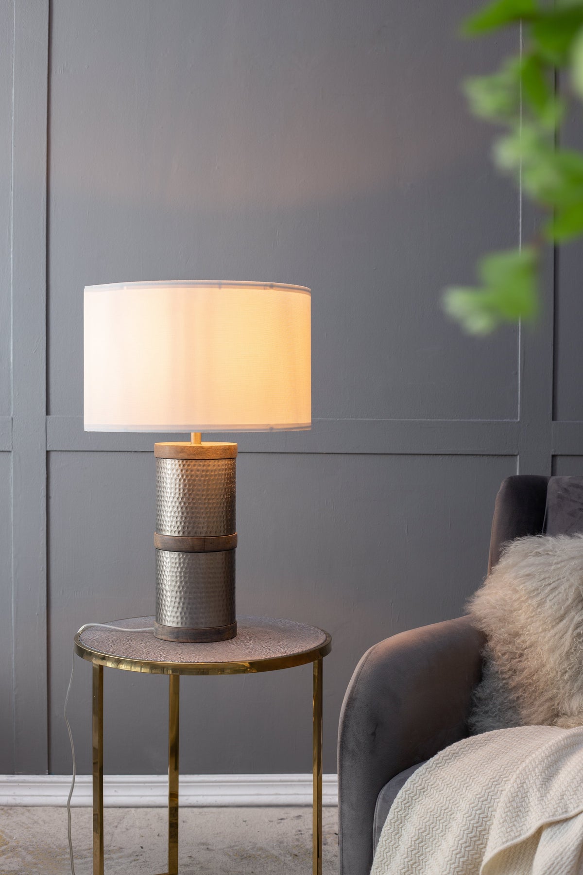 Hammered Iron Table Lamp with Mango Wood - Contemporary Lighting