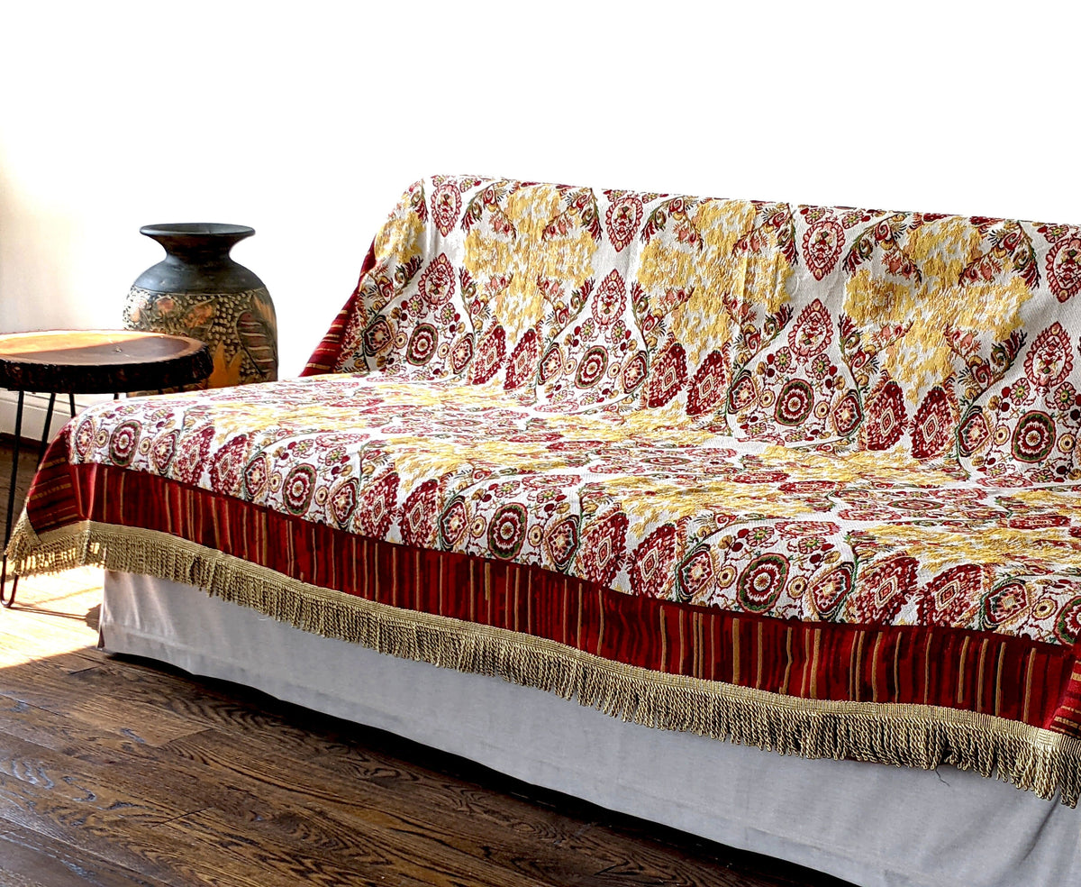 Tache Elegant Burgundy Ornate Paisley Woven Tapestry Tablecloth (18194)