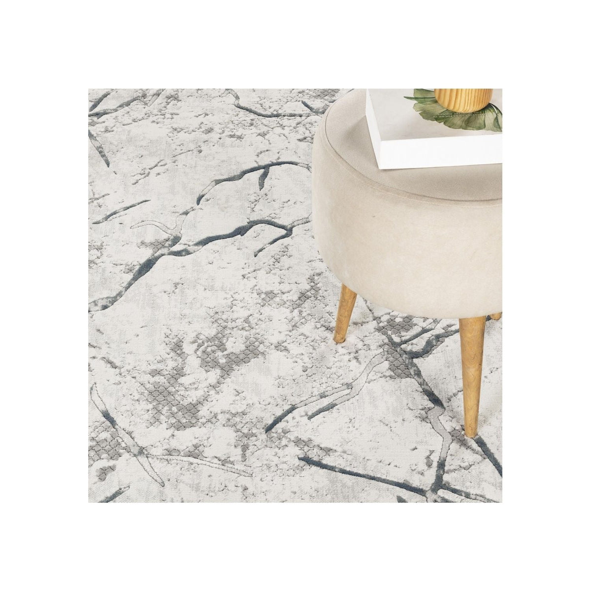 Geometric 3D Effect Area Rug with Durable Polyester - Ivory / Gray