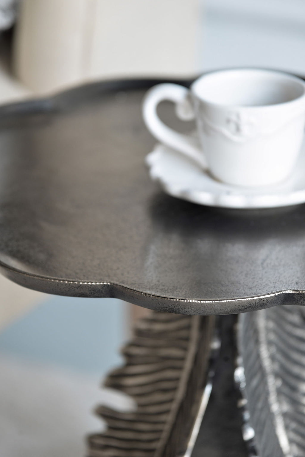 Leaf Side Table with Nature-Inspired Design - Silver