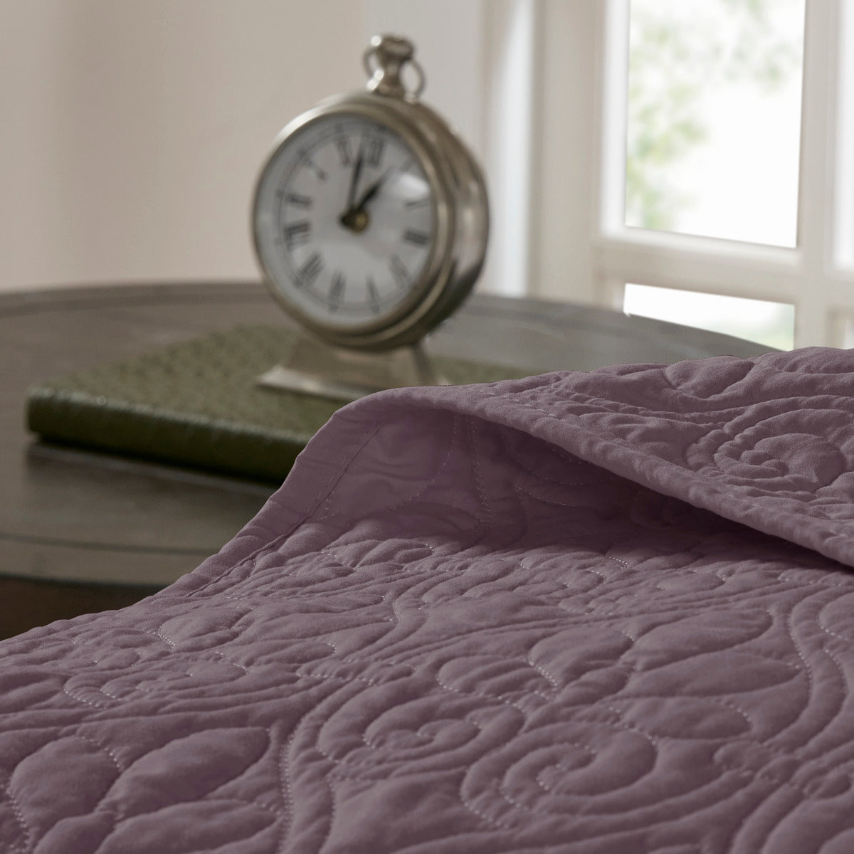 Reversible Quilt Set with Classic Stitch Pattern – Purple