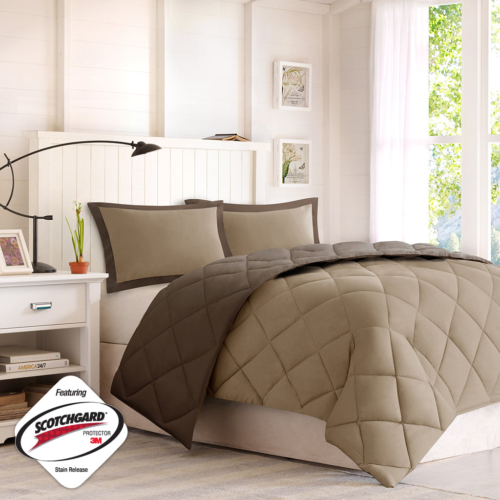 King 3M Scotchgard Diamond Quilting Reversible Down Alternative Comforter Set