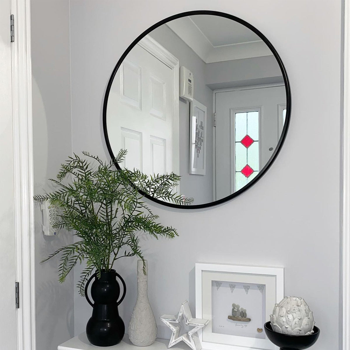 Black 20 Inch Metal Round Bathroom Mirror with Anti-Rust Frame - Black