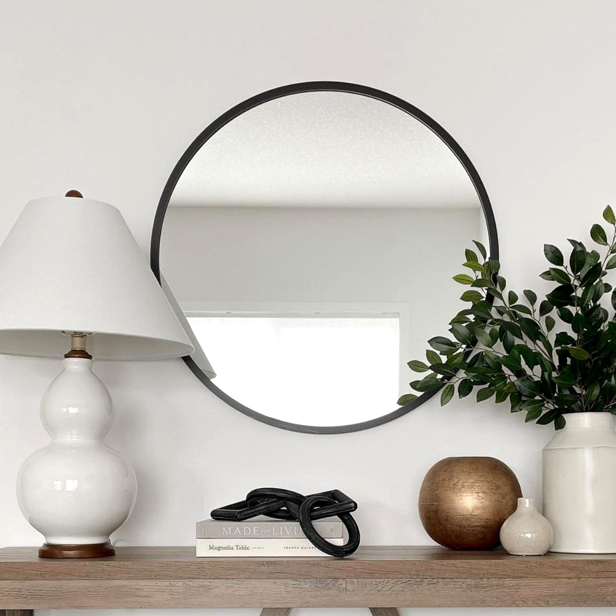 Black 20 Inch Metal Round Bathroom Mirror with Anti-Rust Frame - Black