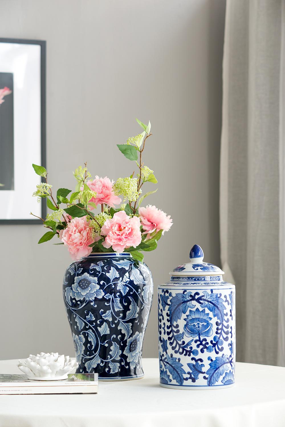 Porcelain Decorative Ginger Jar with Classic Floral Pattern - Blue