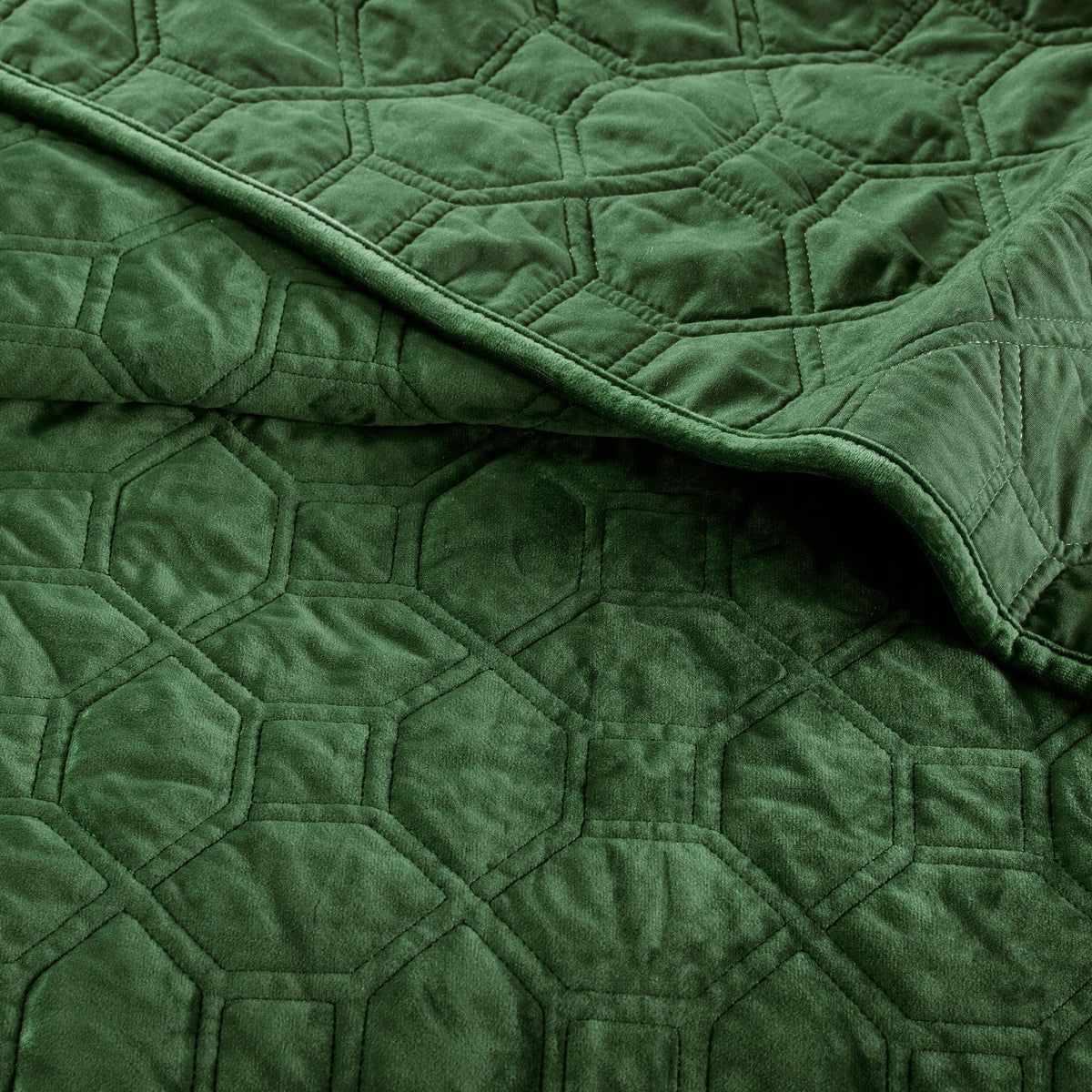 Green 3 Piece Velvet Quilt Set with Antimicrobial Finish