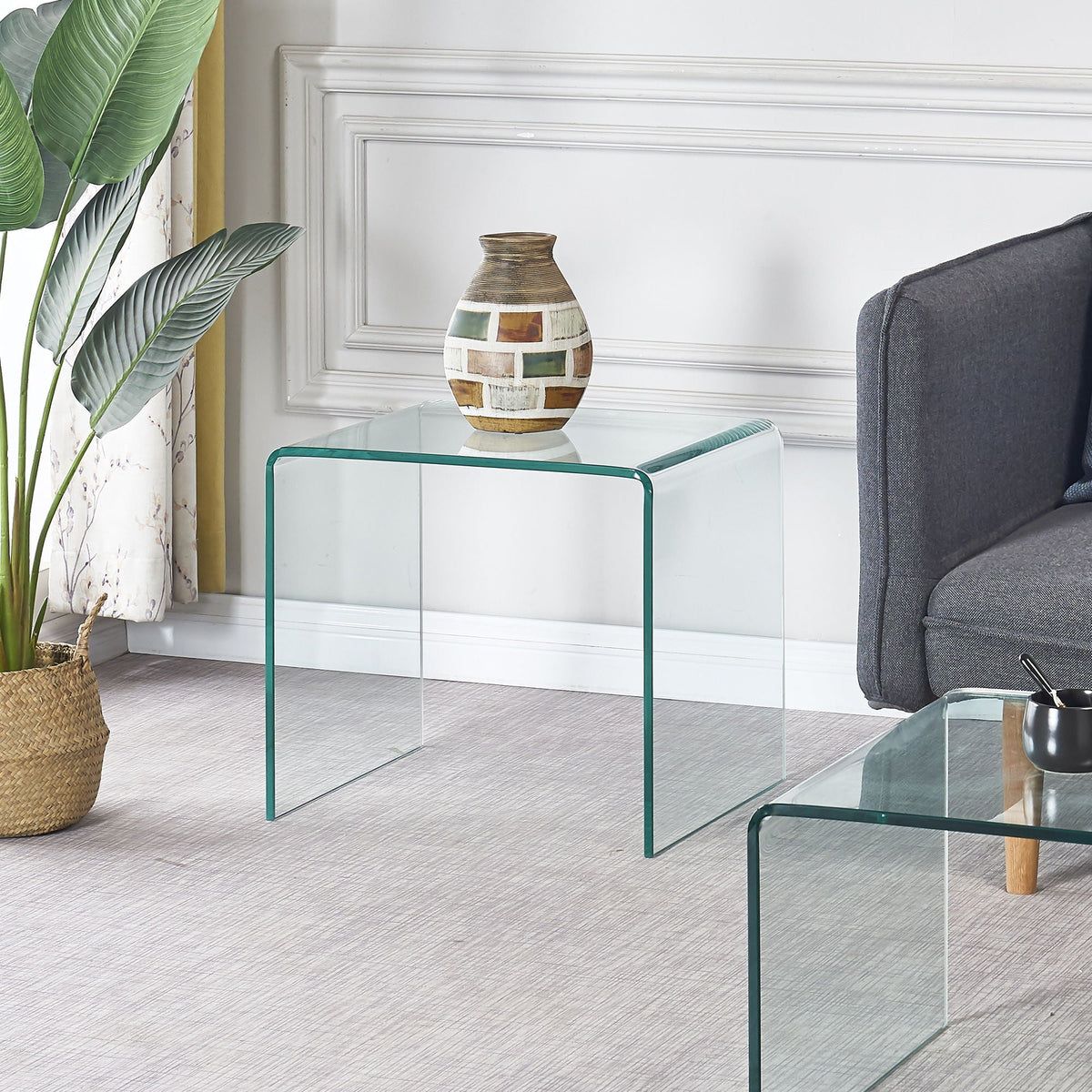 Tempered Glass End Table with Seamless Bent Glass Design - Transparent