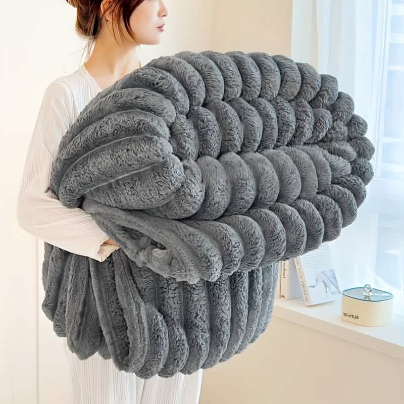 Ultra-Soft Double-Sided Fleece Blanket – Gray (All-Season)