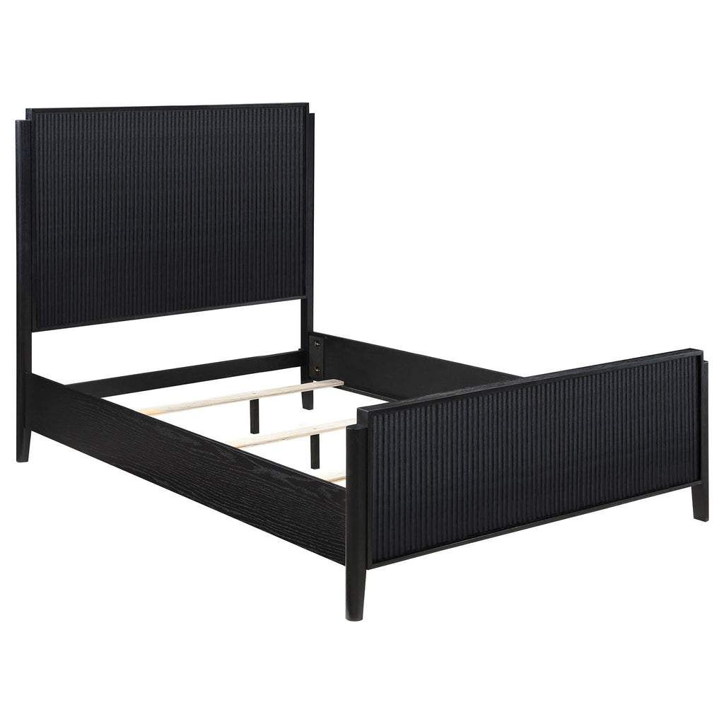 Brookmead Wood Queen Panel Bed Black