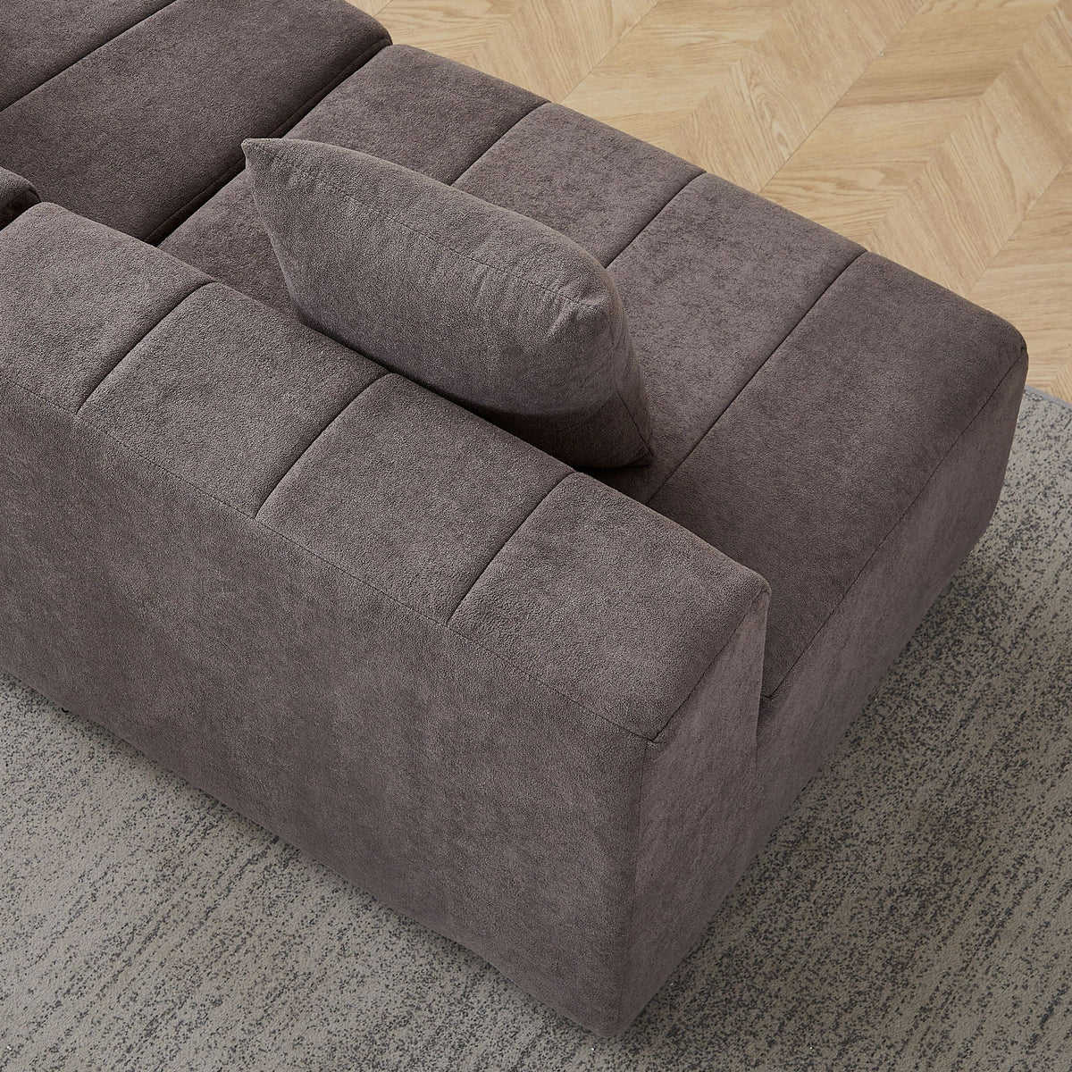 Modular Sectional Sofa with 2 Pillows – Symmetrical Design
