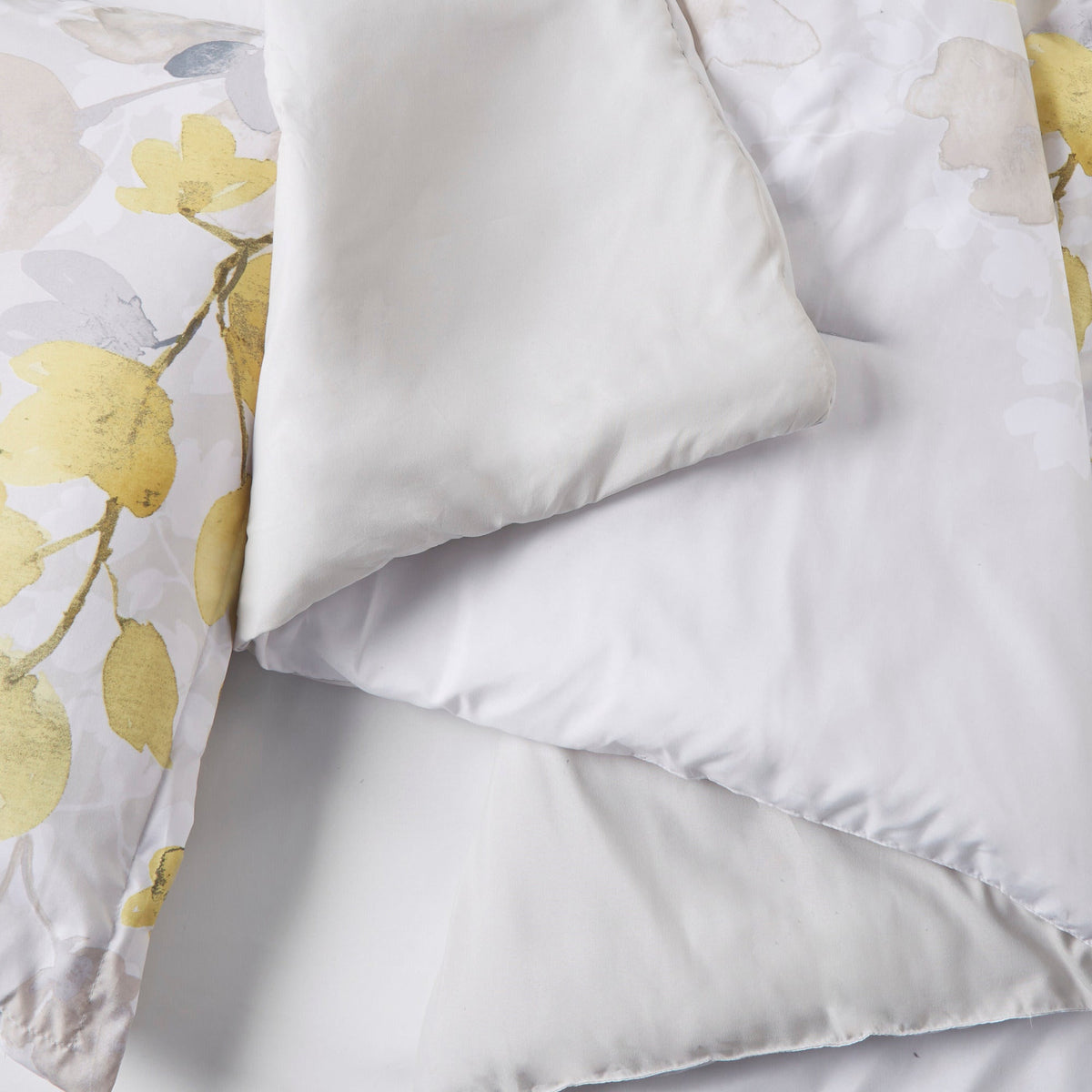 Twin XL Comforter Set with Bed Sheets with Anti-Microbial Treatment - Multicolor