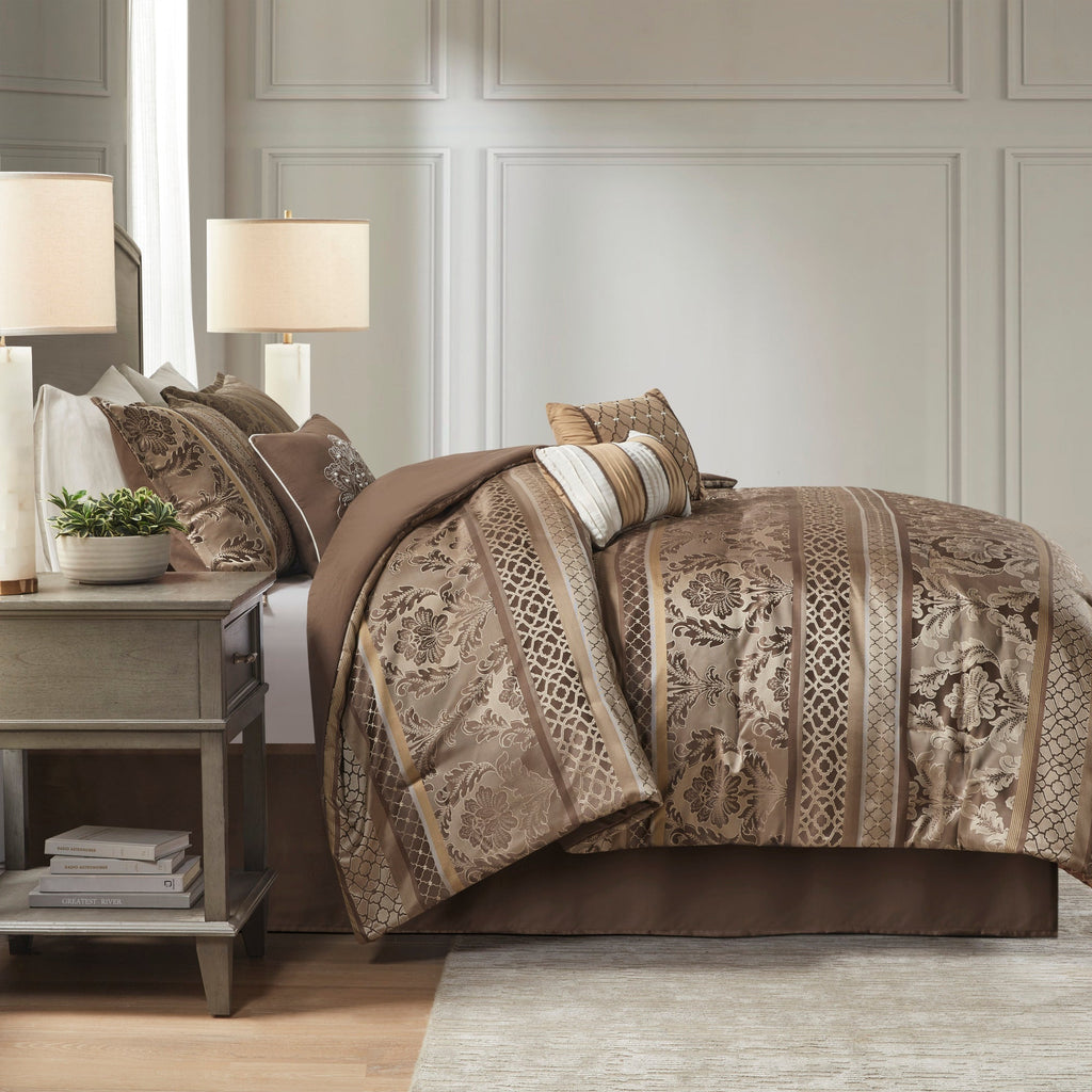 Jacquard Comforter Set with Decorative Pillows – Brown/Gold King