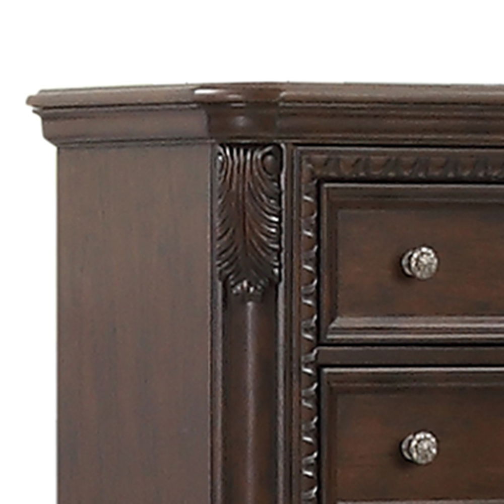 Traditional 5 Drawer Chest with Ample Storage - Mahogany