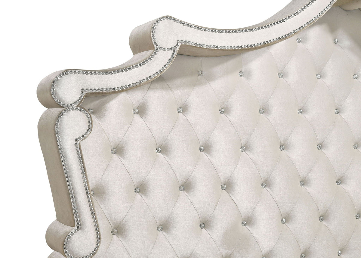 Antonella 4-piece Eastern King Bedroom Set Ivory