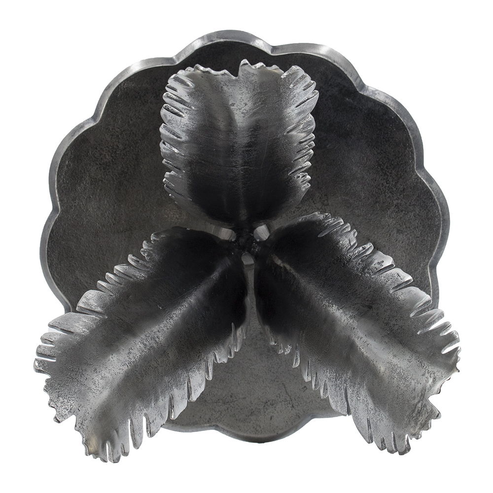 Leaf Side Table with Nature-Inspired Design - Silver