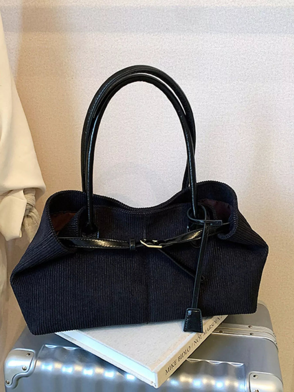 Buckle Decor Shoulder Bag