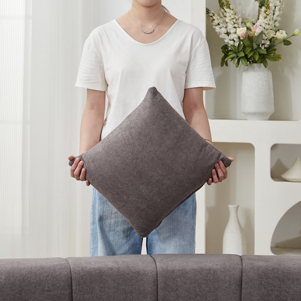 Modular Sectional Sofa with 2 Pillows – Symmetrical Design