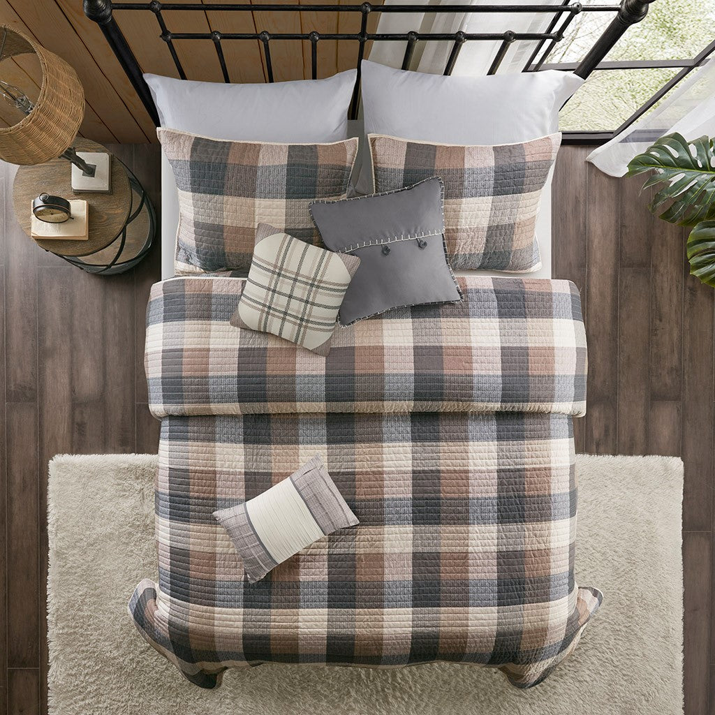 Printed Herringbone Quilt Set 6 Piece with Throw Pillows - Gray Plaid