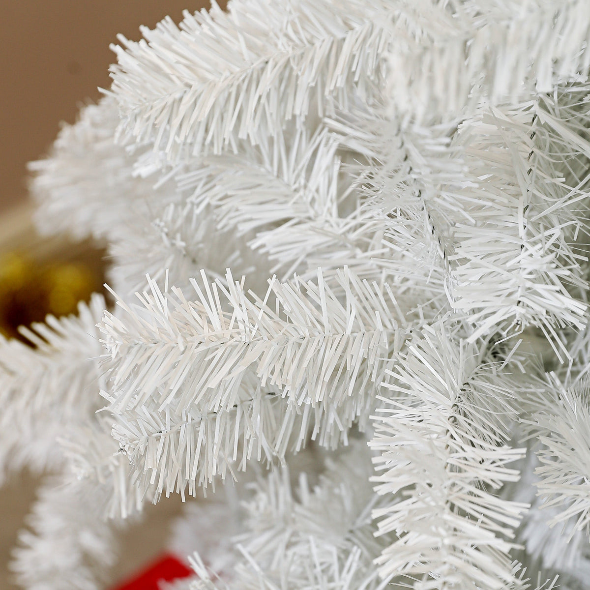 6ft Artificial Christmas Tree with 1000 Branch Tips - Unlit
