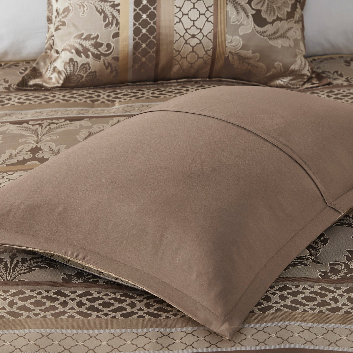 Jacquard Comforter Set with Decorative Pillows – Brown/Gold King