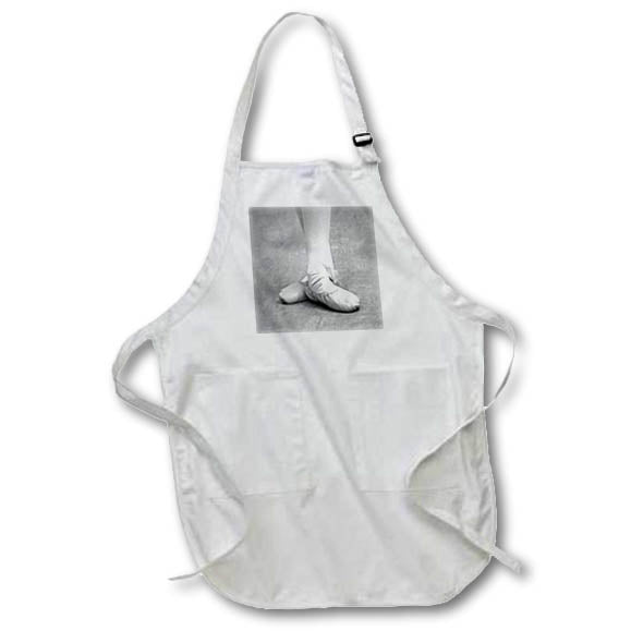Apron - A young ballerina practicing her ballet positions Photography - Third