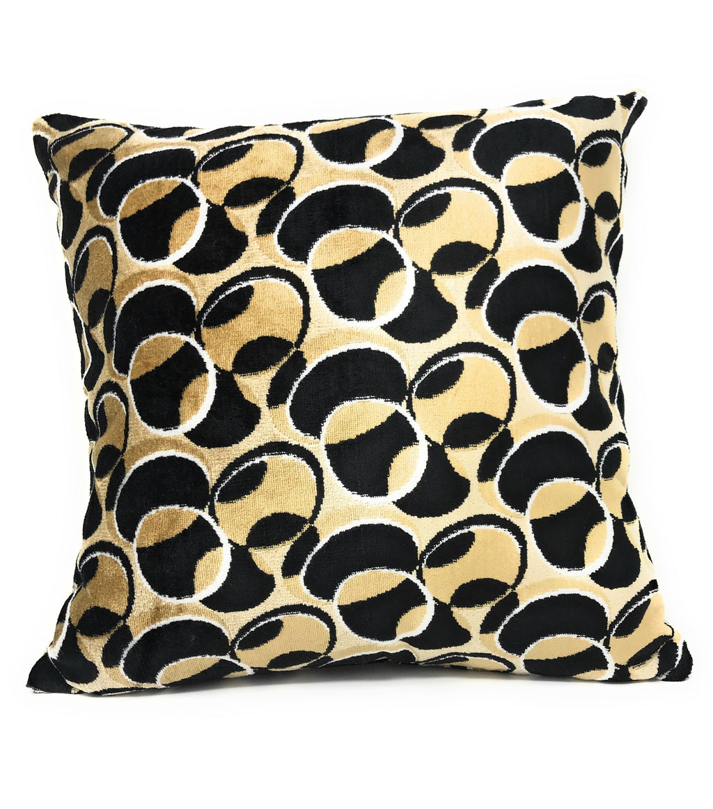 Tache 18 X 18 Inch Geometric Eternal Eclipse Throw Pillow Cover (YLGP-02)