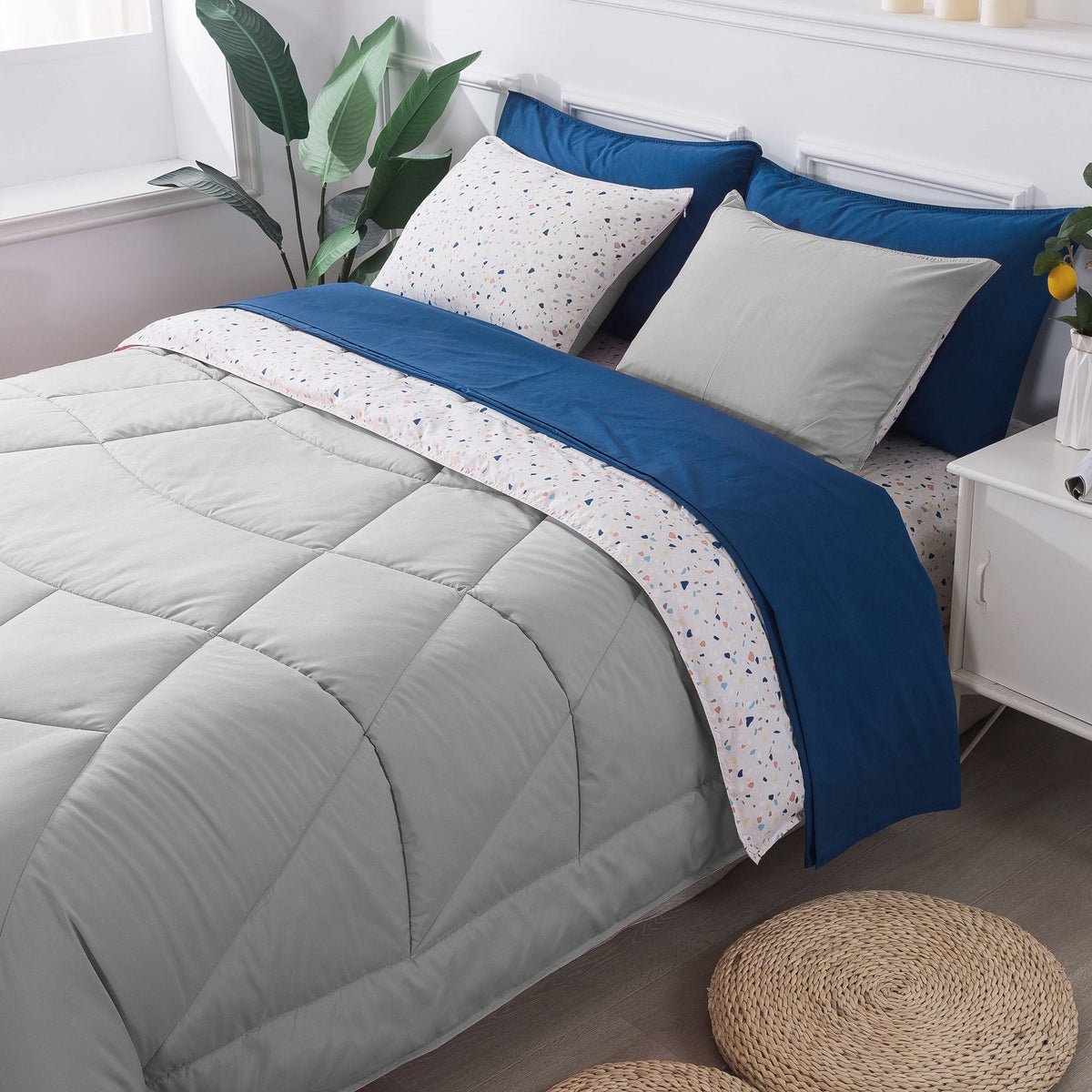 Kasentex Reversible 5/7pc Lightweight Bedding Set - Comfortable Home Bedding
