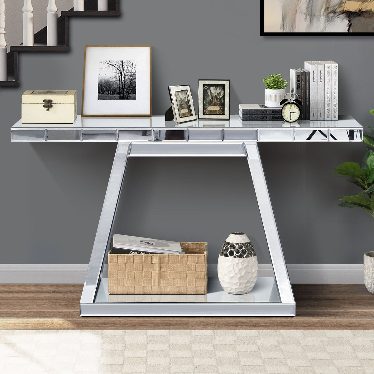 Full Body Mirror Console Table with 360° Reflective Surface and Trapezoid Base - Silver
