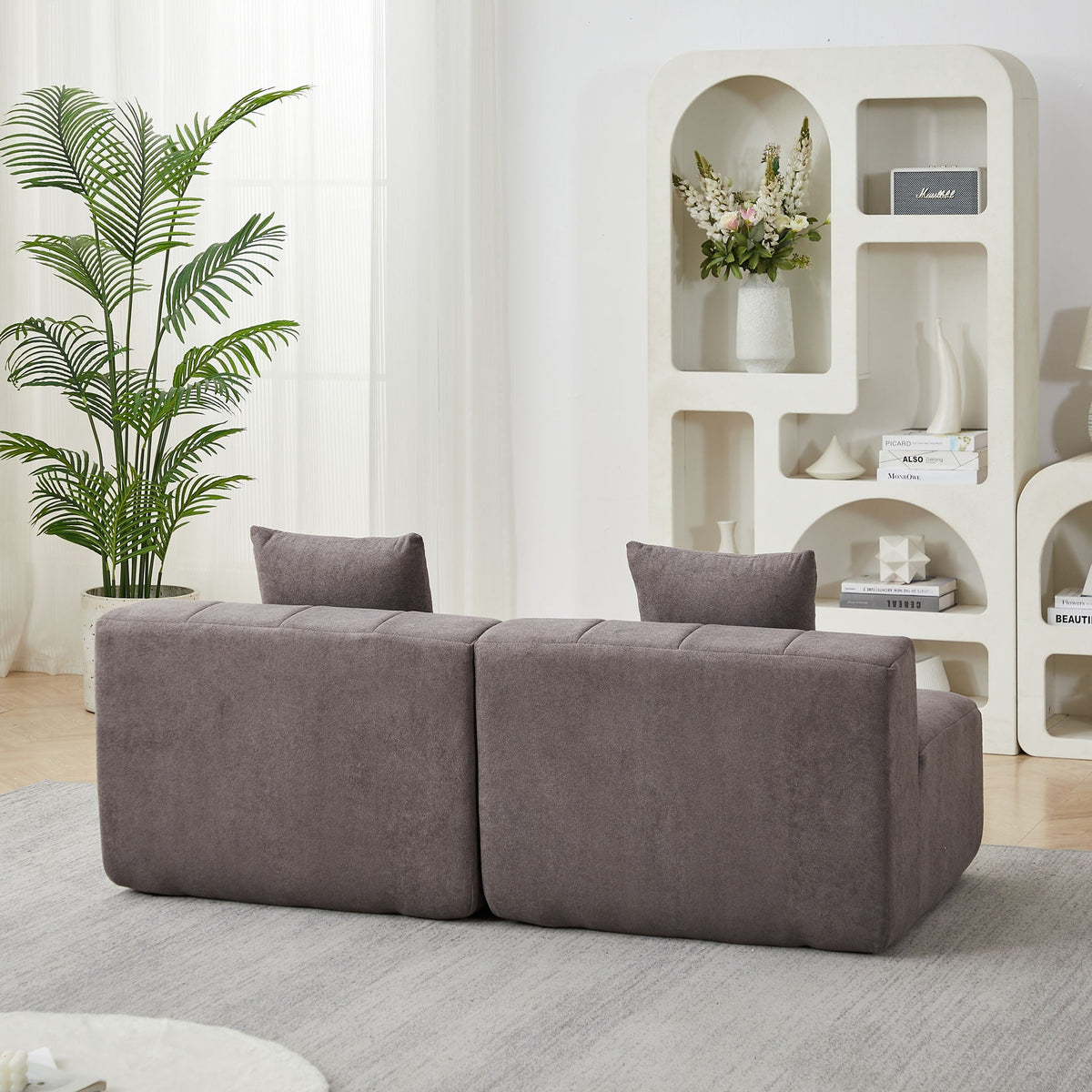 Modular Sectional Sofa with 2 Pillows – Symmetrical Design