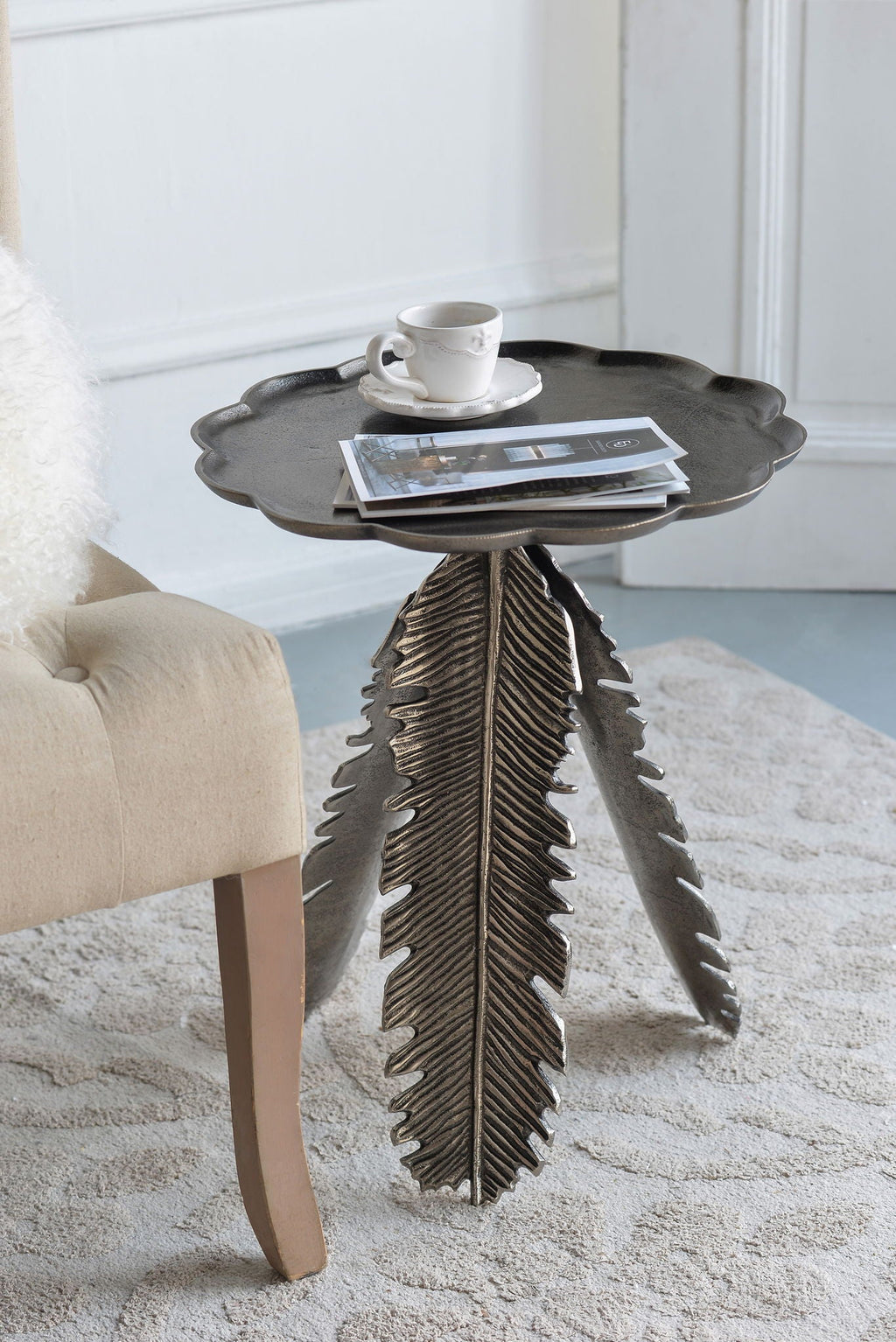 Leaf Side Table with Nature-Inspired Design - Silver