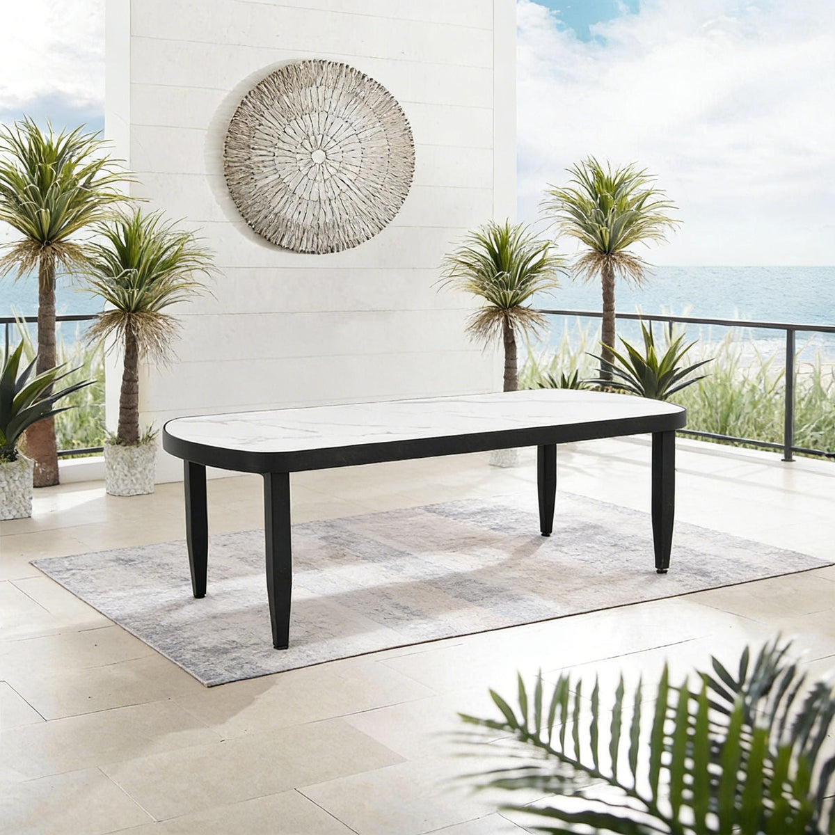 Outdoor Elegance Coffee Table with Rounded Corners – White or Black