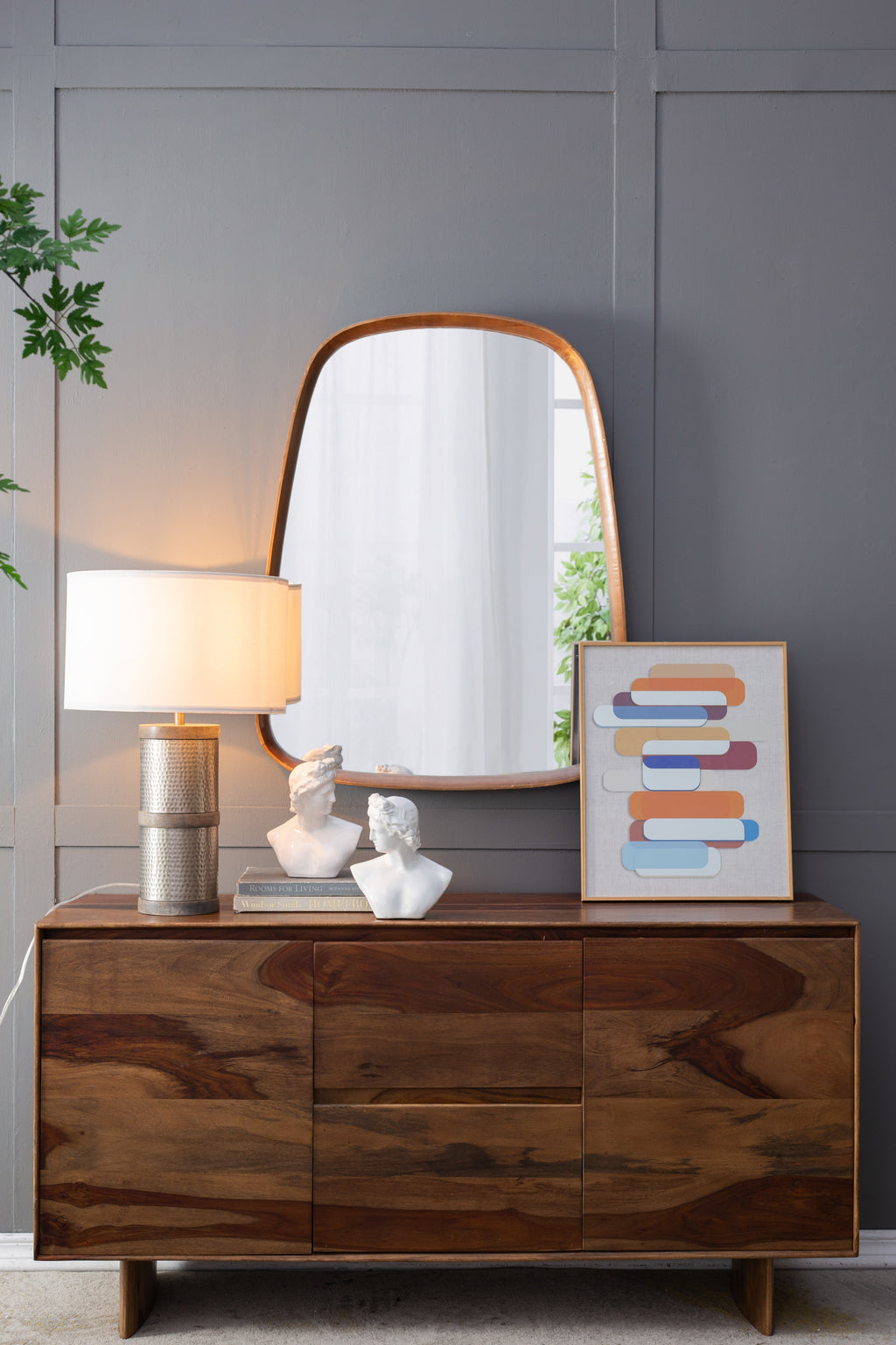 Hammered Iron Table Lamp with Mango Wood - Contemporary Lighting