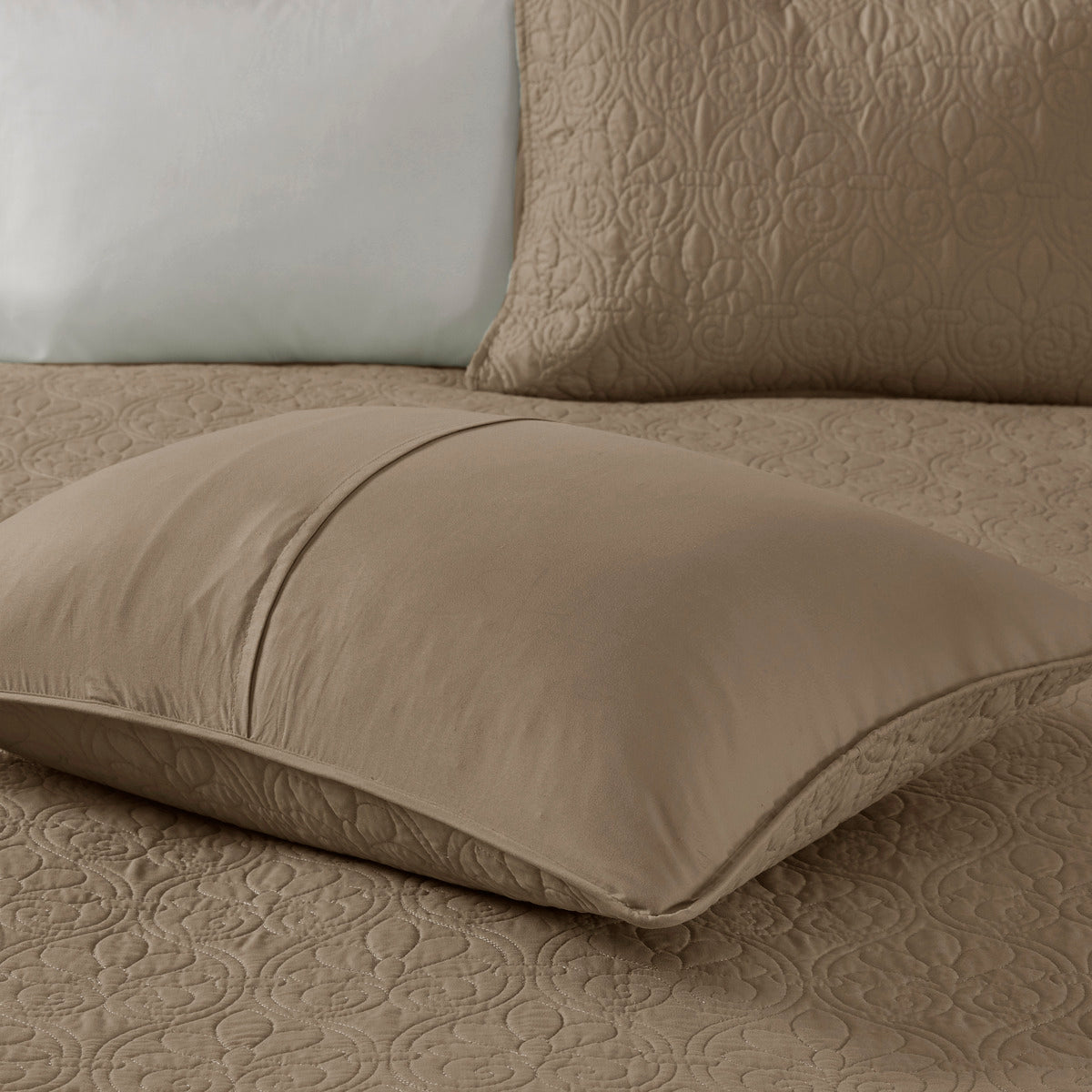 Reversible Quilt Set with Antimicrobial Treatment - Mocha