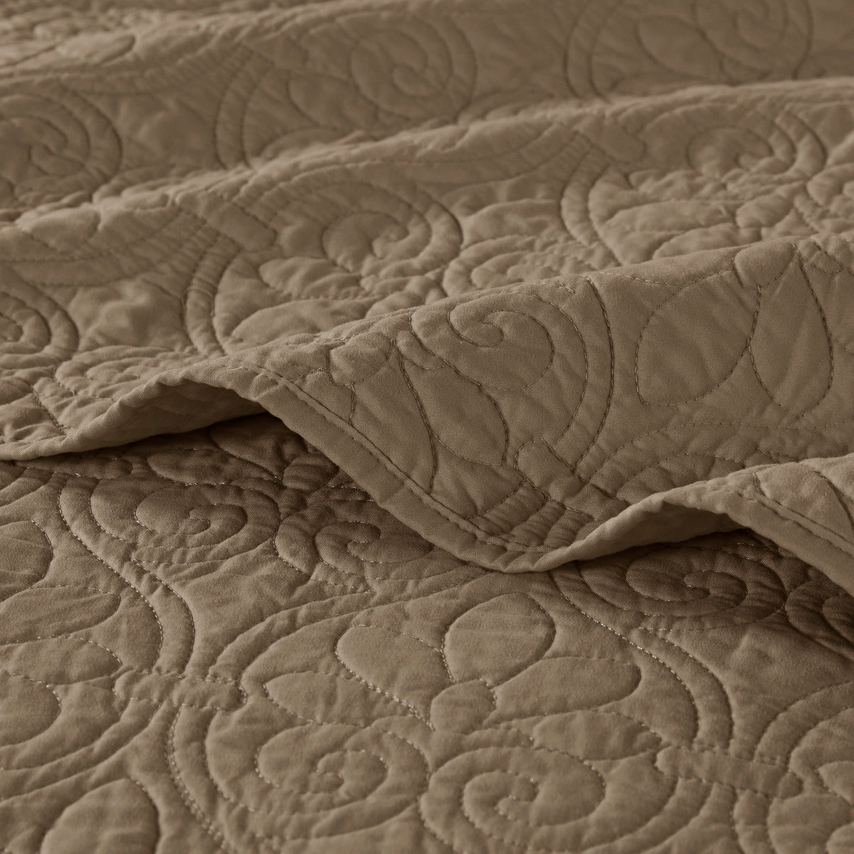 Reversible Quilt Set with Antimicrobial Treatment - Mocha