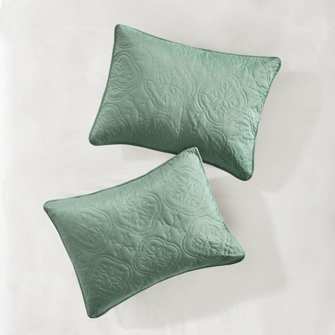 Seafoam Reversible Bedspread Set with Quilted Medallion Design - King/Cal King