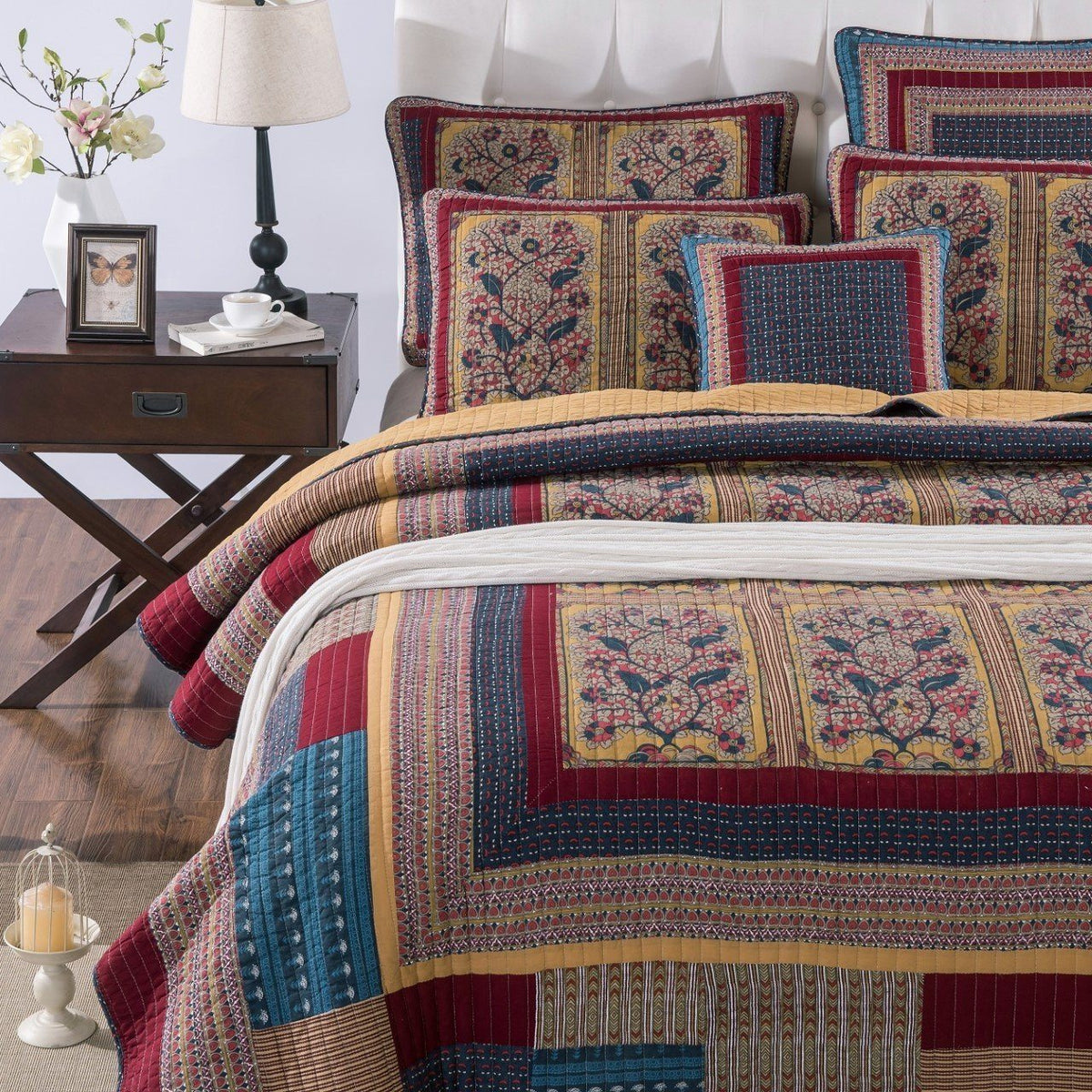 Tache Vineyard Cottage Floral Lightweight Patchwork Bedspread Quilt Set (JHW-827)