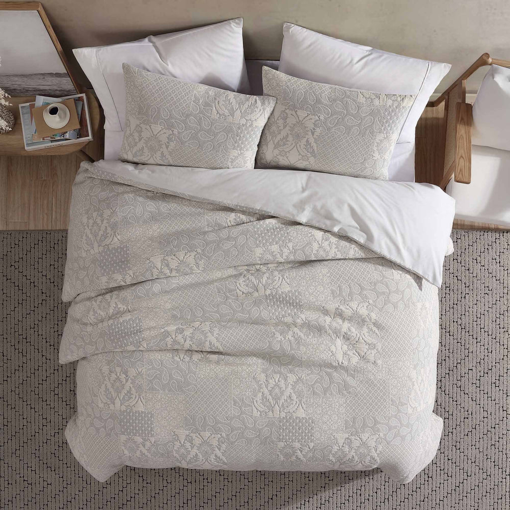 Paisley 3 Piece Ivory Cotton Matelassé Comforter Set with Breathable Weave