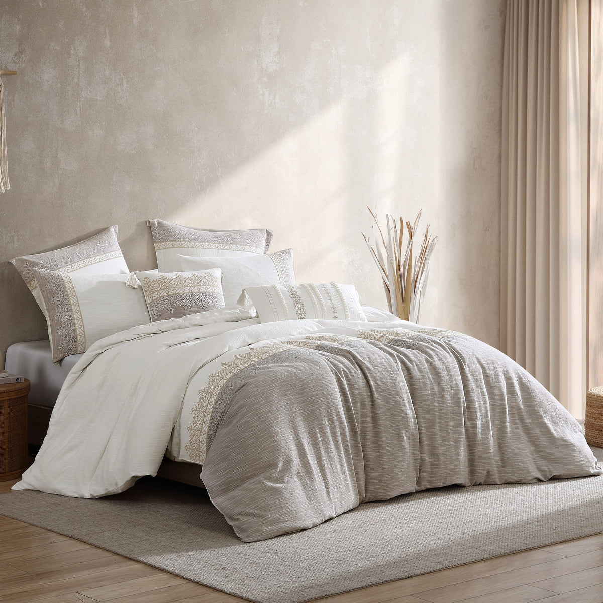 Preston 5-Piece Textured Jacquard Comforter Set with Decorative Pillows - Tan & White