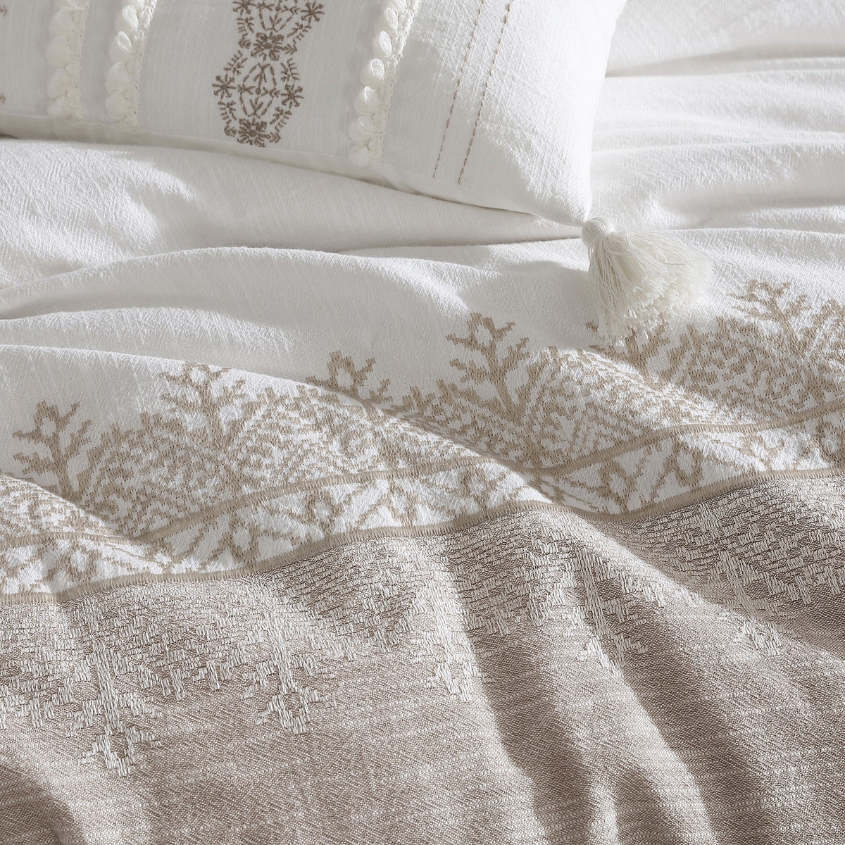 Preston 5-Piece Textured Jacquard Comforter Set with Decorative Pillows - Tan & White